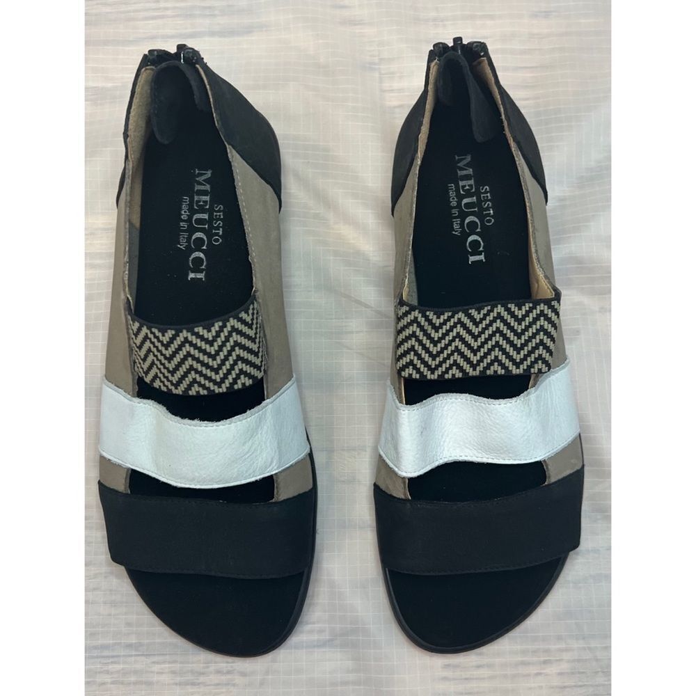 Sesto Meucci Elise Taupe Nabuk Open Toe Sandals Brown Black Leather Size 7 - Picture 3 of 13